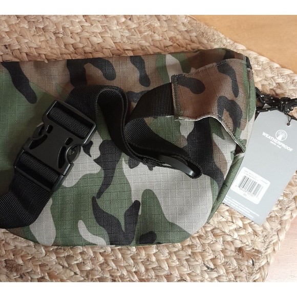 Original Weatherproof Vintage Camo Waist Pack Bag Camping Hiking Everyday - Picture 4 of 11